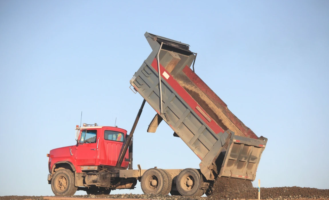 Buy-Used-Dump-Trucks